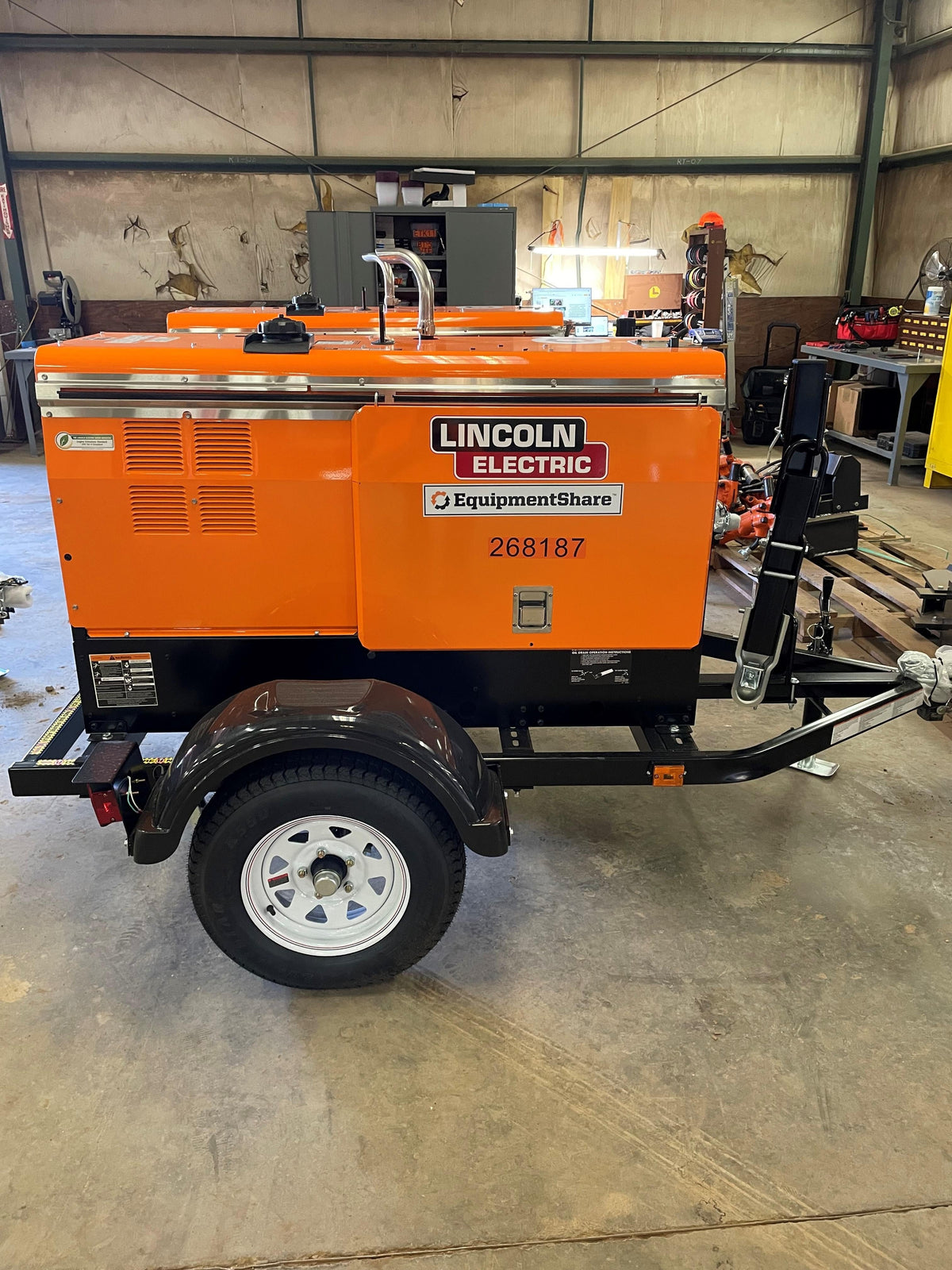 2022 Lincoln Electric LE400 Kubota V1505, Trlr, Cable Rack, Light Kit, ES Decals, T3