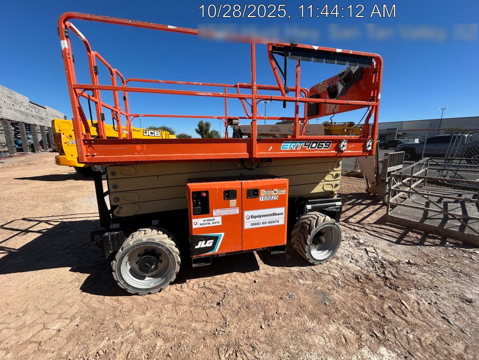 2021 JLG ERT4069