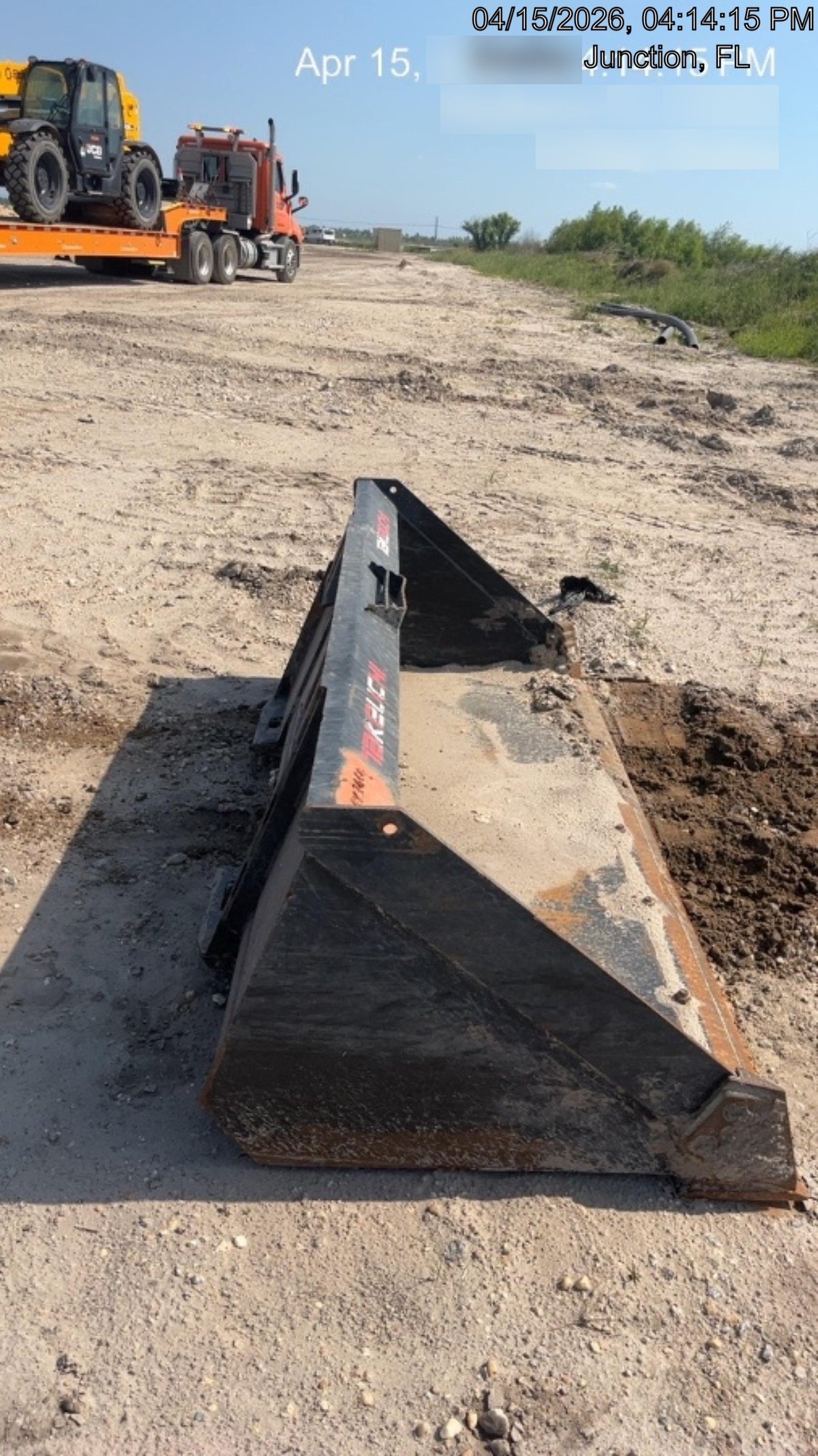 2025 TAKEUCHI 80" Smooth Bucket - Takeuchi
