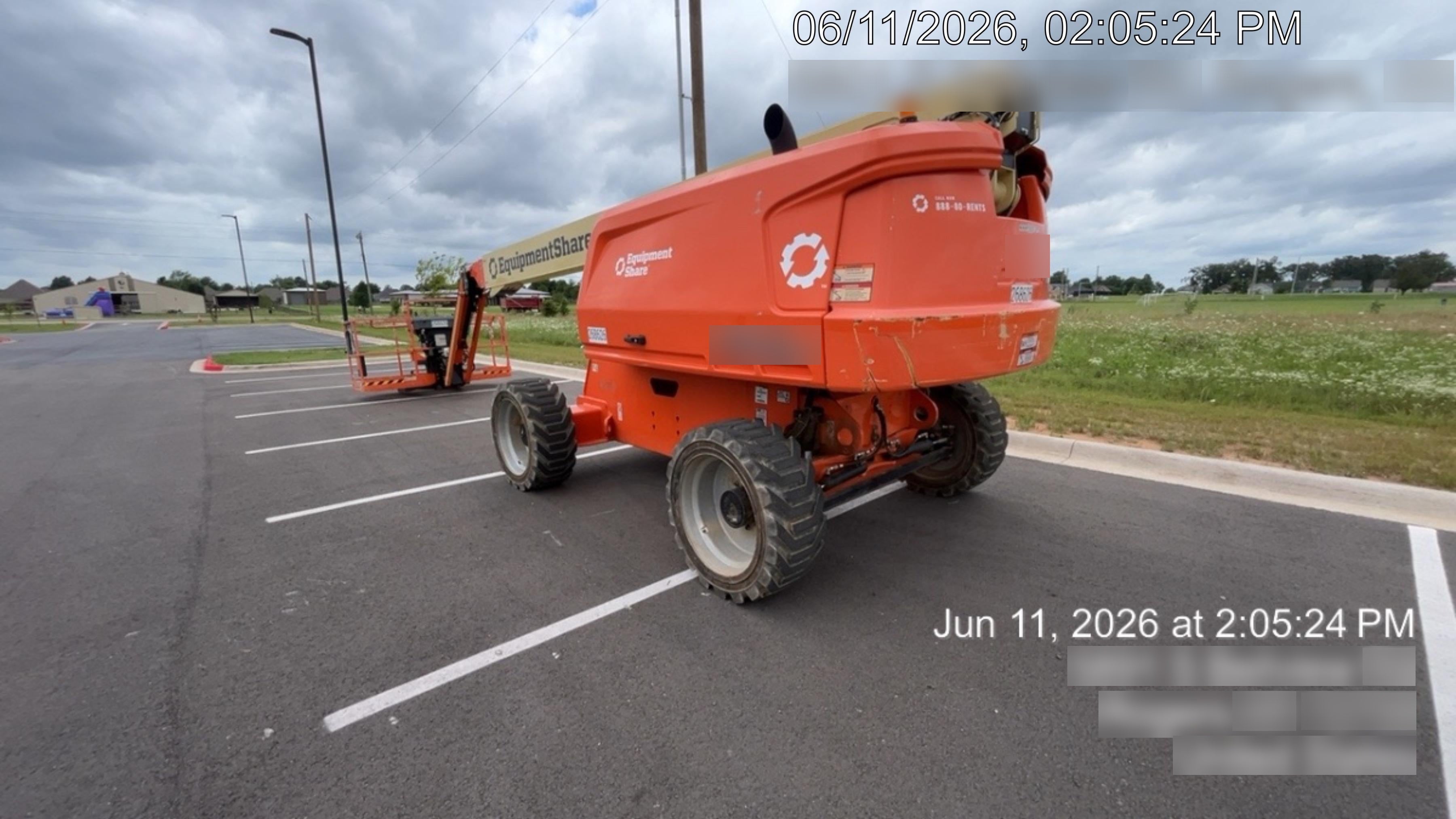 2022 JLG 660SJ