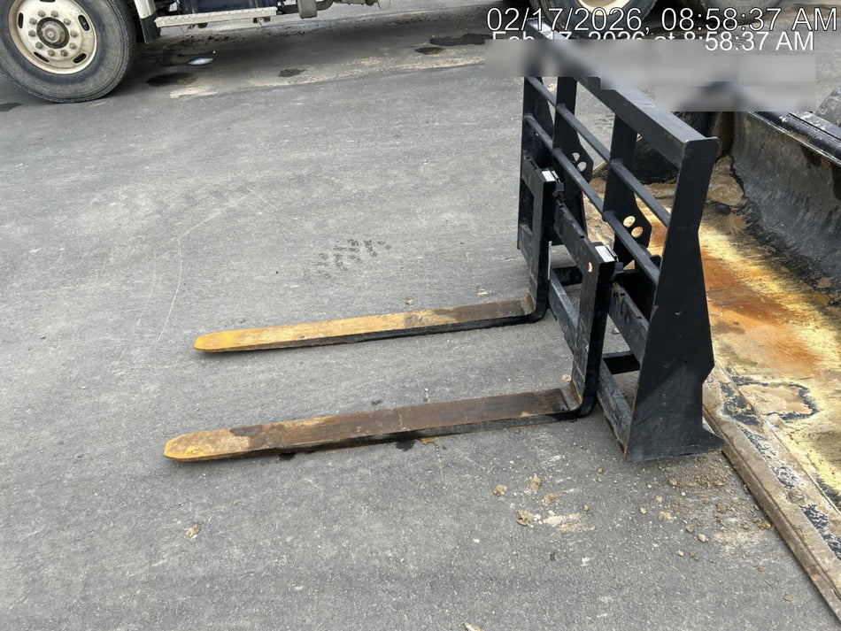 2025 ARROW MATERIAL HANDLING 48" Pallet Forks - Arrow