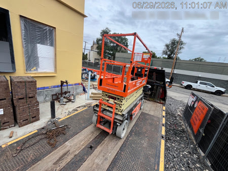 2023 JLG ES2632
