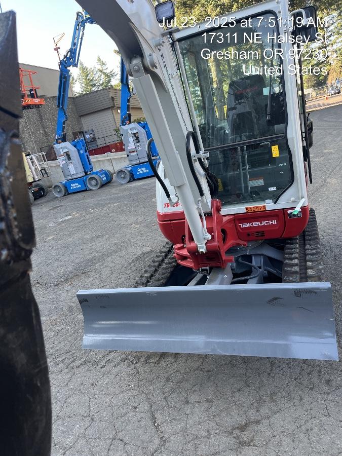 2025 TAKEUCHI TB235-2CR