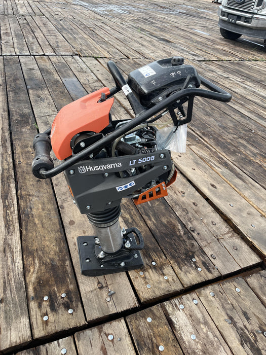 2024 HUSQVARNA LT5005