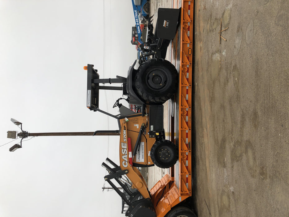 2019 Case 570N EP Canopy, 4WD, GP Front Bucket, Dual Tilt Cylinder, 84" Box Blade w/ Scarifier, Wheel Weights, Beacon