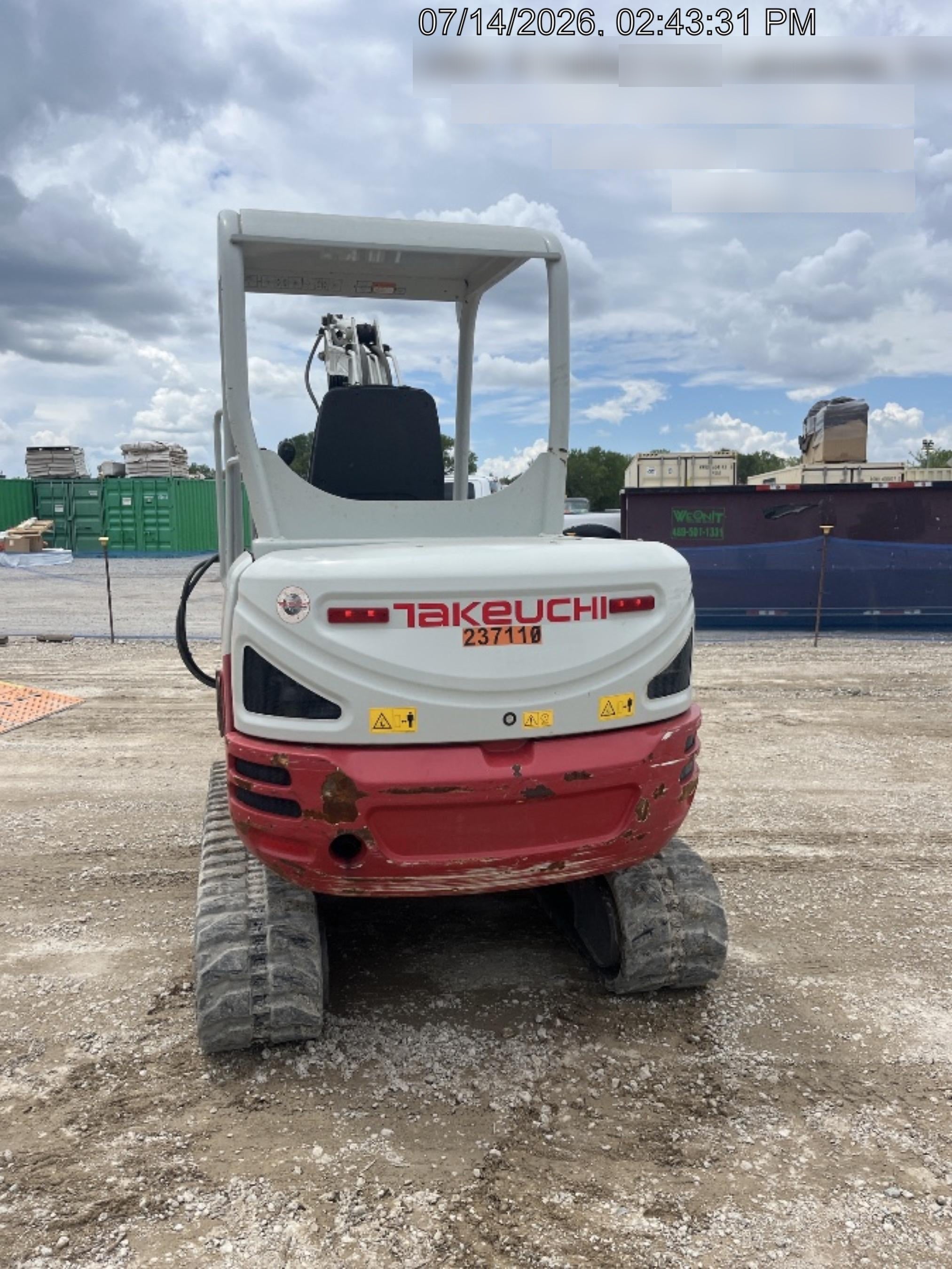 2022 TAKEUCHI TB235-2R