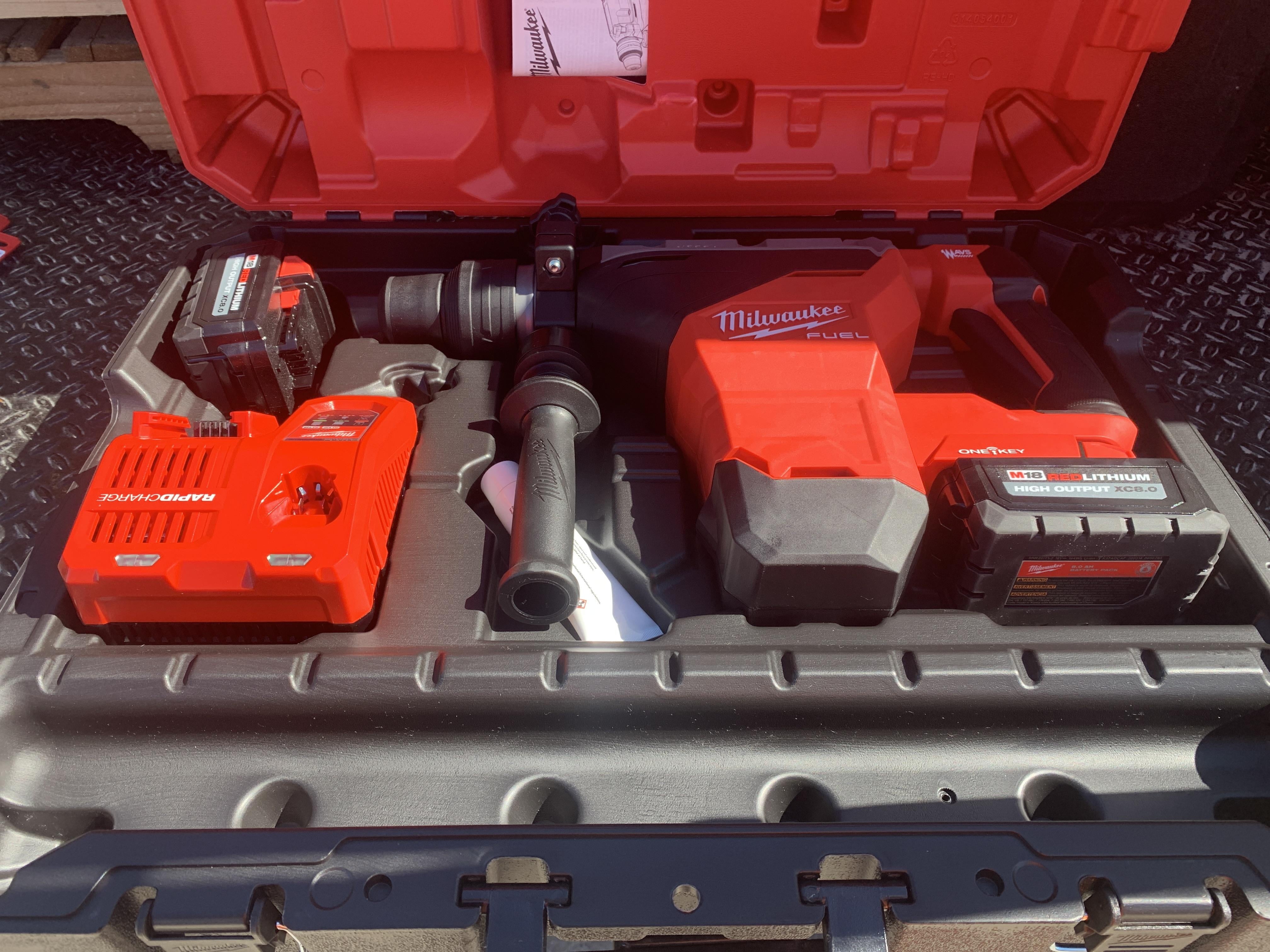 2021 MILWAUKEE 2718-22HD