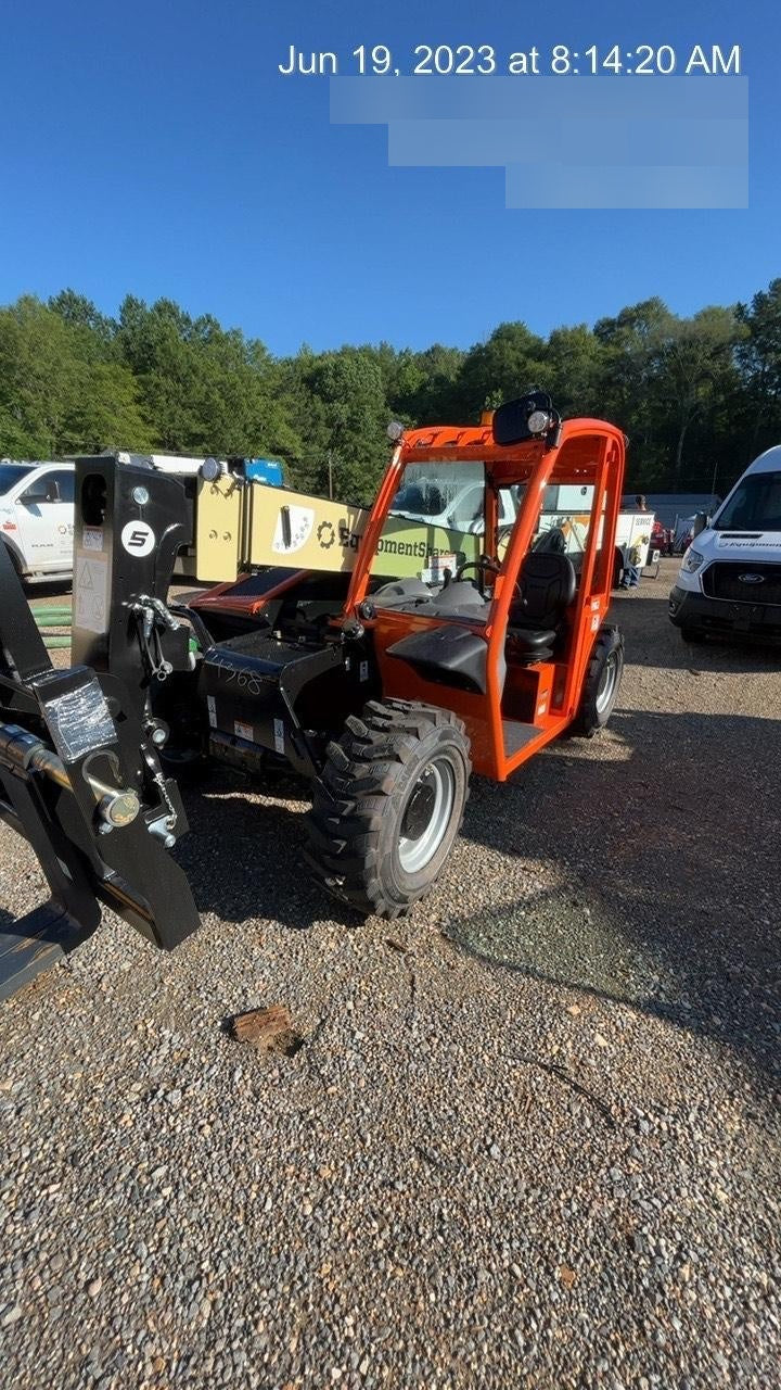 2023 JLG G5-18A