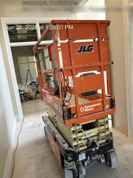 2023 JLG ES1932