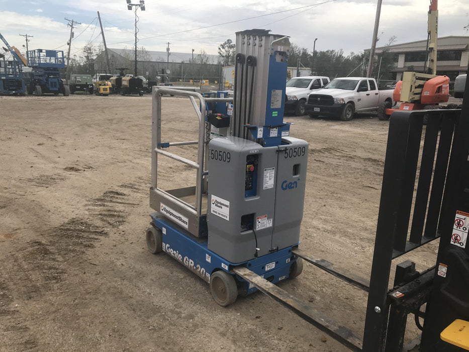 2019 GENIE GR-20