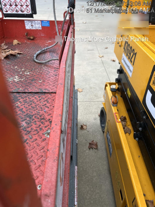 2020 Skyjack SJIII-3219 Solid NM Tires, Half height spring hinged entry gate, Dual Beacons, 800W Inverter