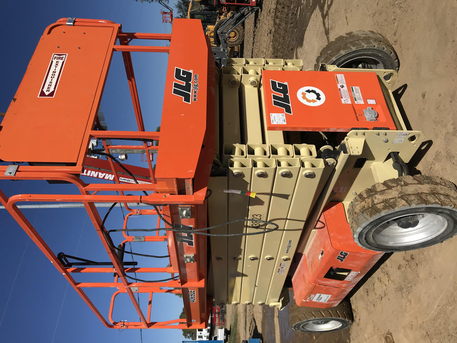 2019 JLG 4069LE Solid Non Marking Tires, Rotating Beacon
