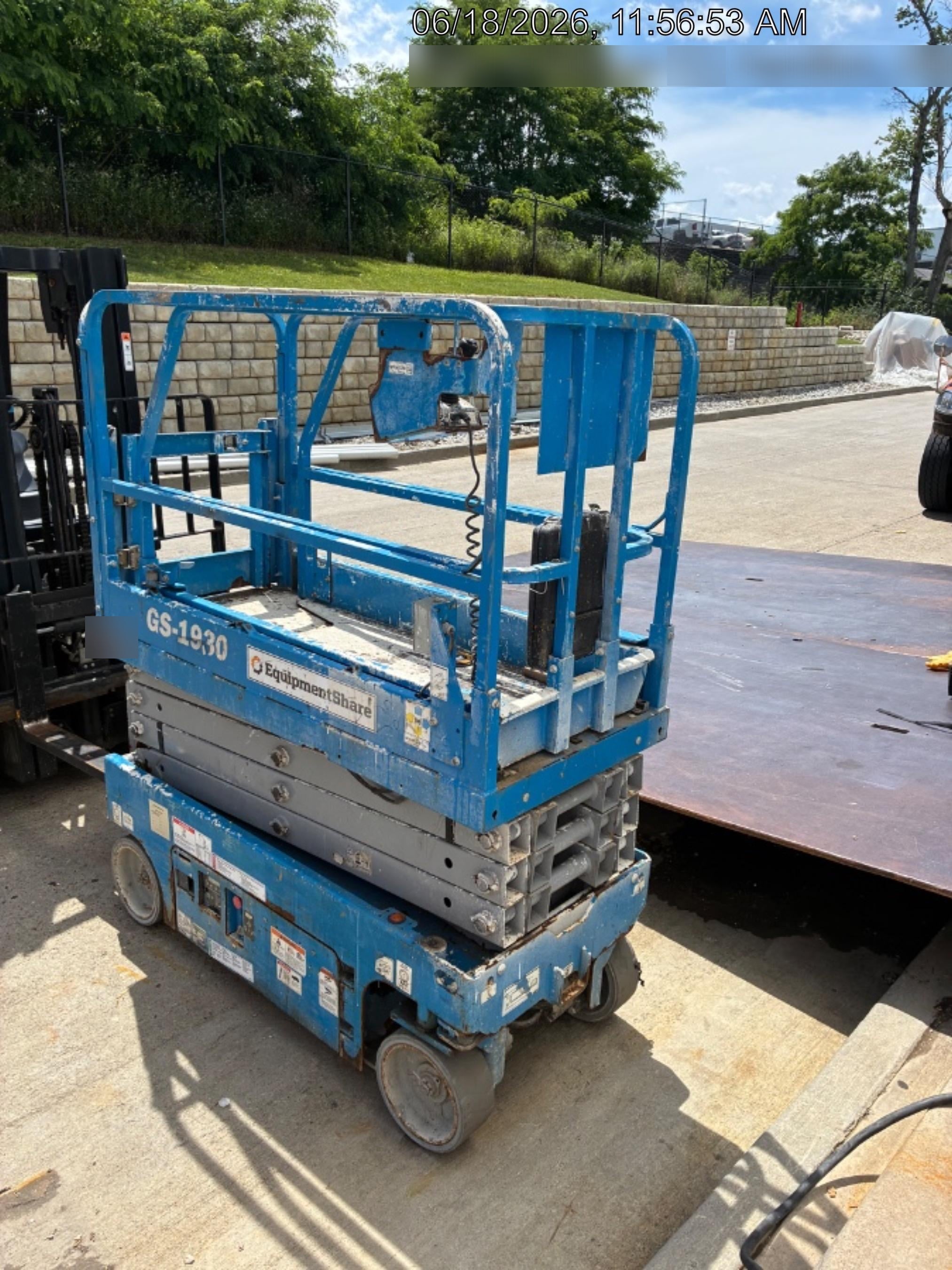 2020 Genie GS-1930 Solid Non Marking Tires, Beacon, Folding rails with half height swing gate
