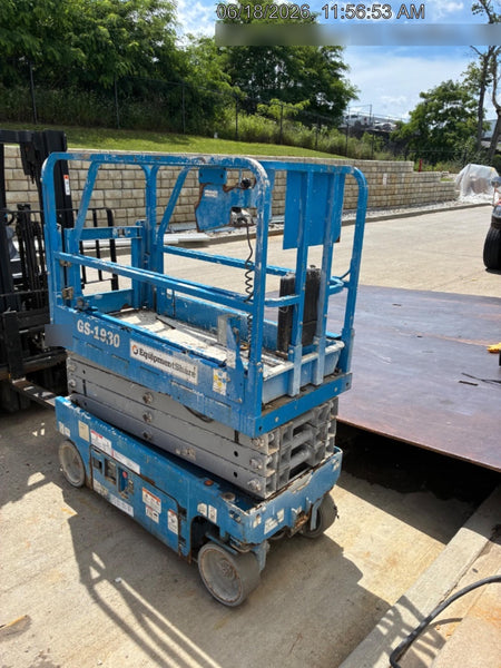 2020 Genie GS-1930 Solid Non Marking Tires, Beacon, Folding rails with half height swing gate