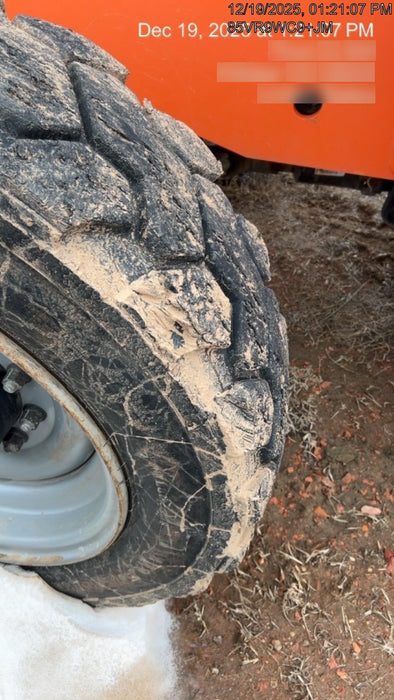 2020 Skytrak 8042 74 Hp, FF Tires, Work Lights, Beacon, Aux Hydraulics, Back up Alarm, Lifting Eye, ES Decals