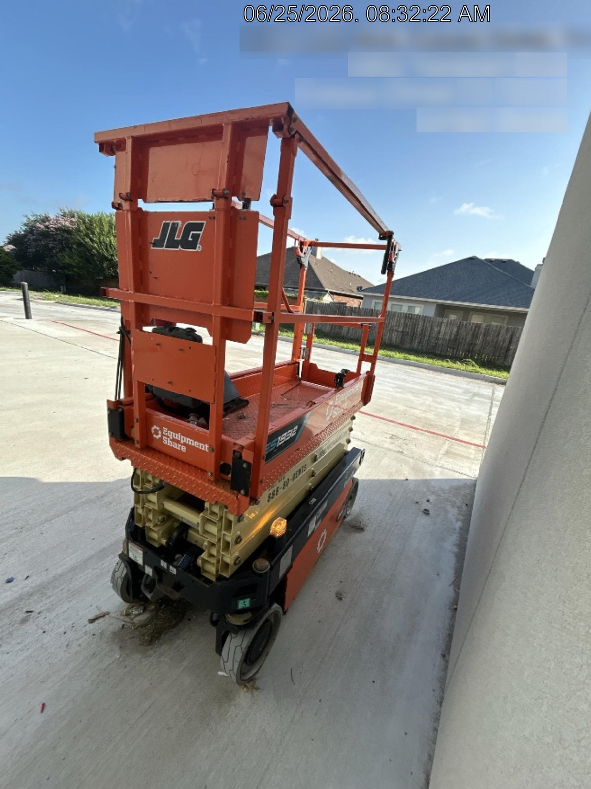 2025 JLG ES1932