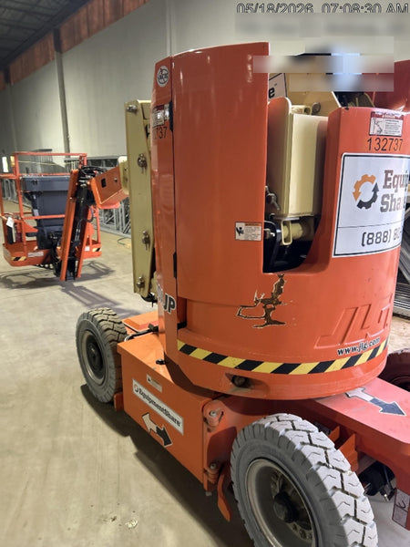 2021 JLG E300AJP