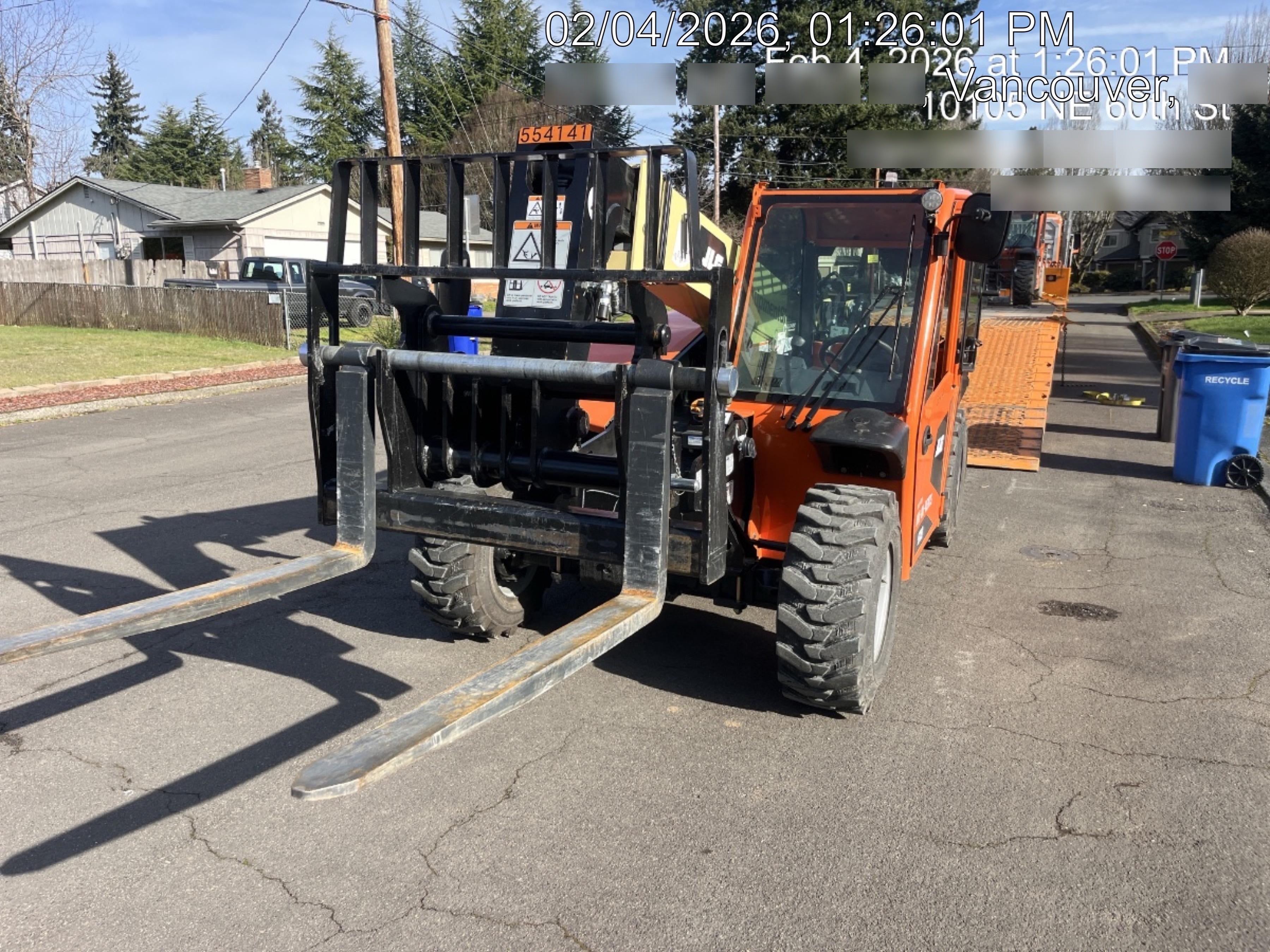 2025 JLG 519