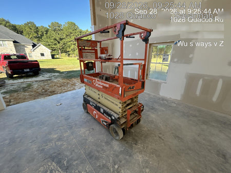 2023 JLG ES1932