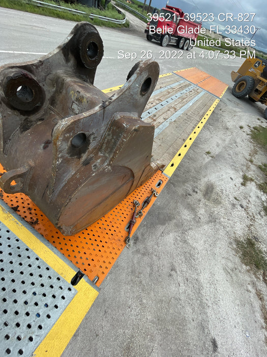 2017 CASE 36" Bucket - Case