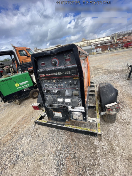 2021 Lincoln Electric Vantage 322 Vantage 322 Ready Pak 3 w/ Decals, ORANGE (includes trailer, cable rack, fender light kit) NO Telematics