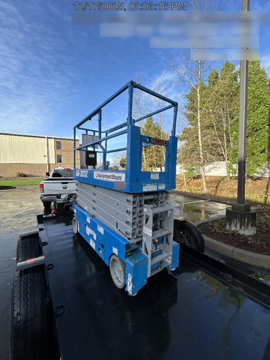 2020 Genie GS-3232 Standard, Folding half height swing gate, 800W Inverter