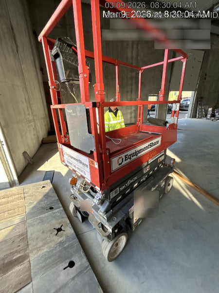 2020 Skyjack SJIII-3219 Solid NM Tires, Half height spring hinged entry gate, Dual Beacons, 800W Inverter