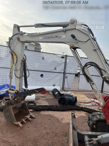 2022 TAKEUCHI TB250-2CR