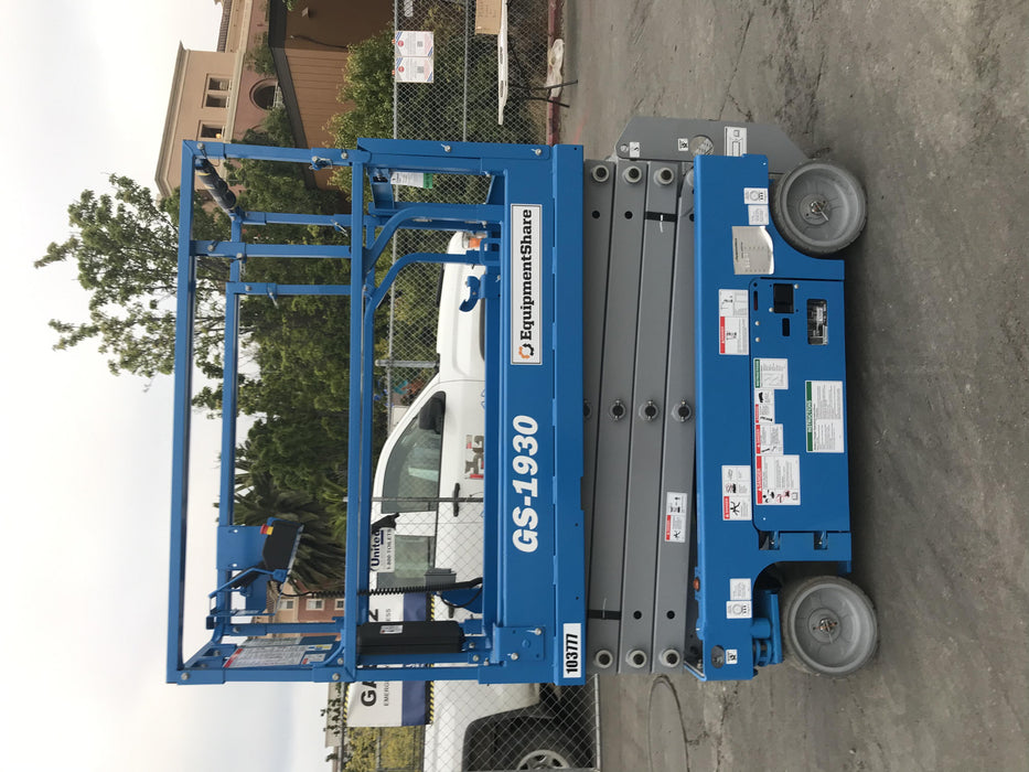 2020 Genie GS-1930 Solid Non Marking Tires, Beacon, Folding rails with half height swing gate, 800W Inverter