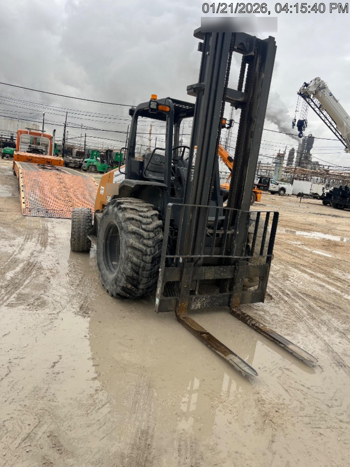 2023 CASE 588H