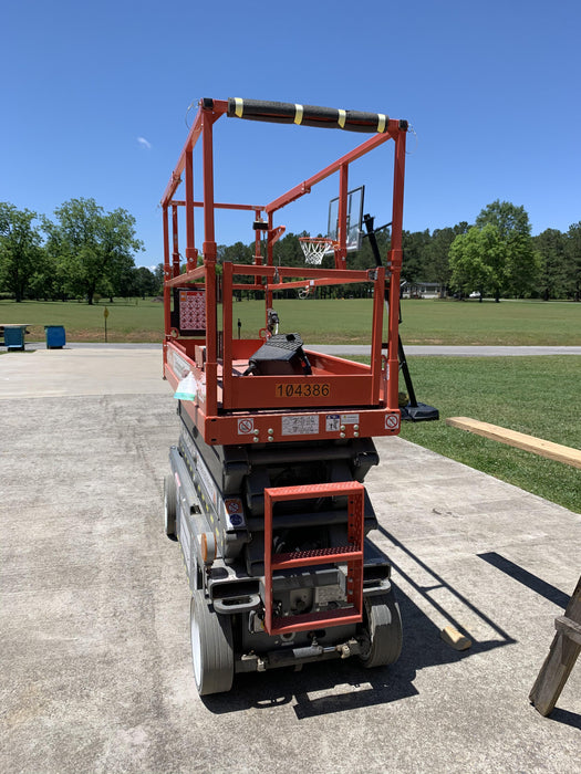 2020 Skyjack SJIII-3226 Solid NM Tires, Half height spring hinged entry gate, Dual Beacons