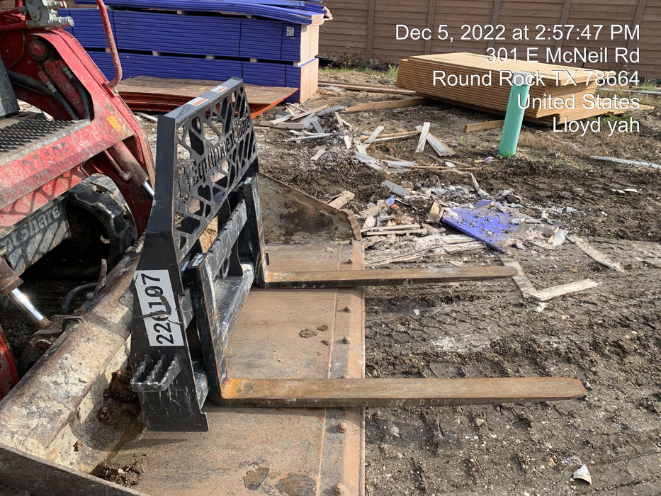 2022 PALADIN 48" Pallet Forks - Paladin