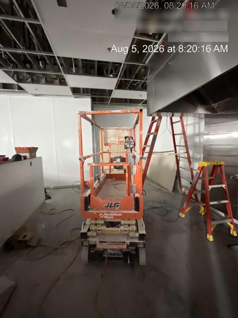 2022 JLG ES1330L