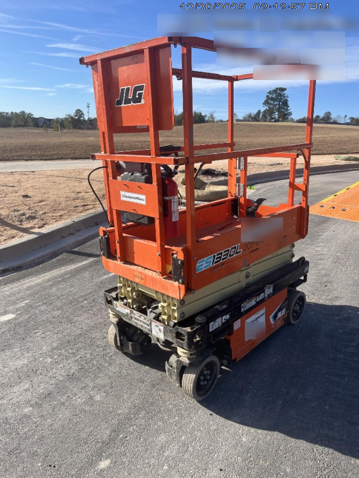 2022 JLG ES1330L