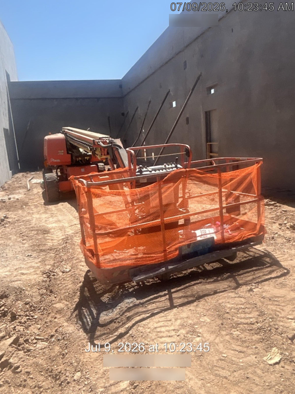 2023 JLG 660SJ