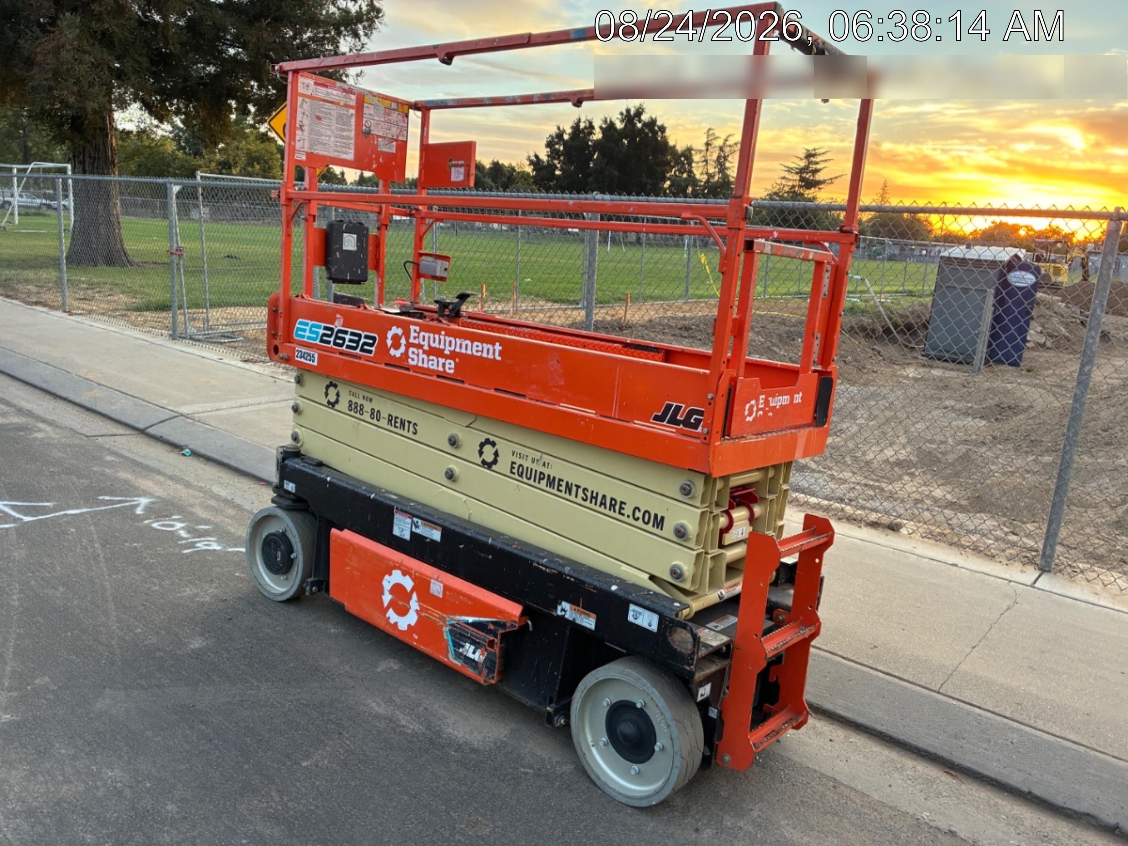2022 JLG ES2632