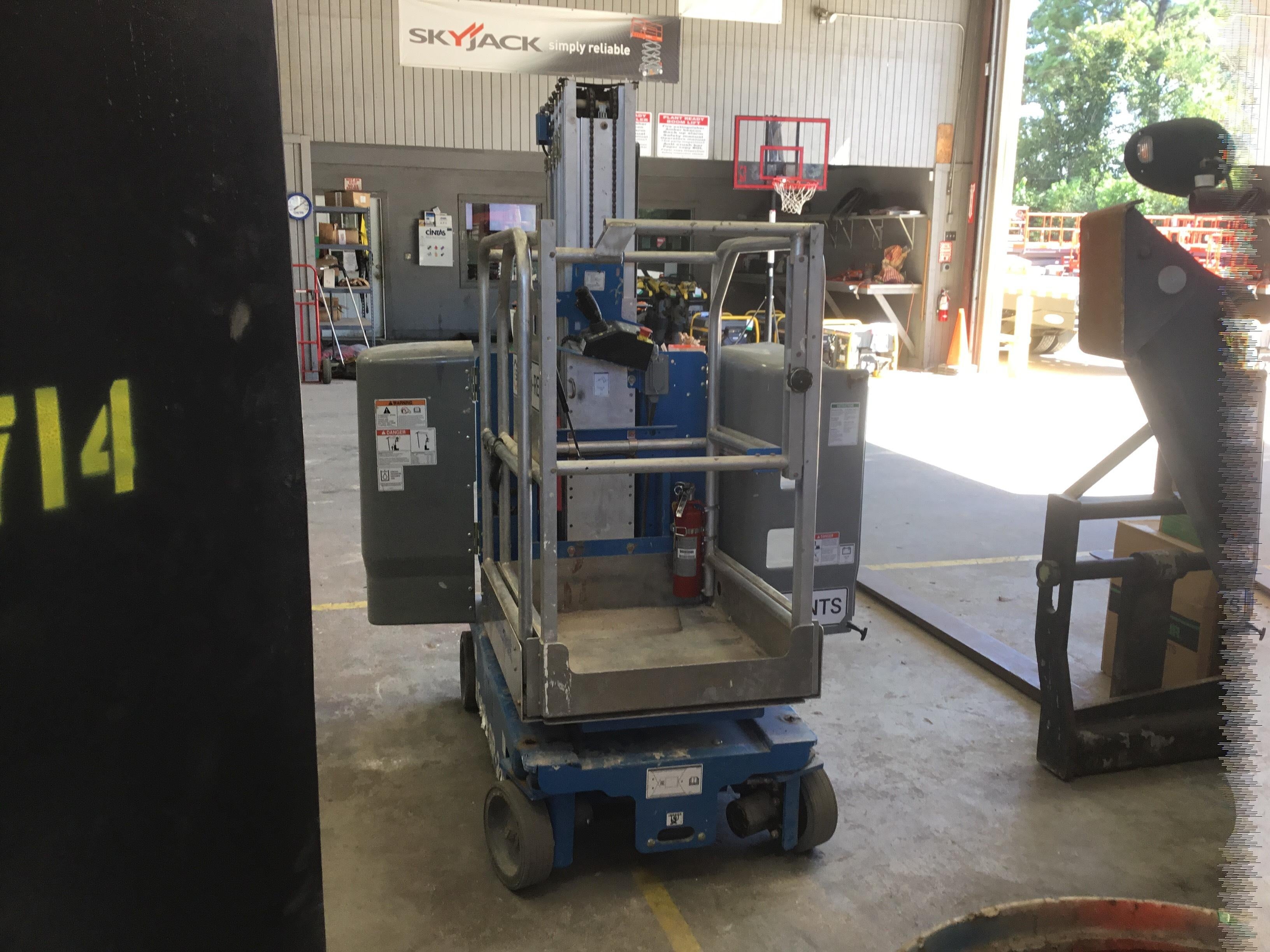 2018 GENIE GR-20