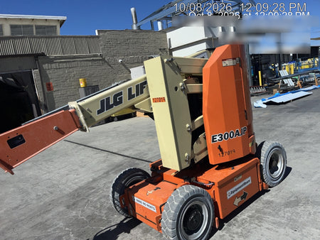 2021 JLG E300AJP