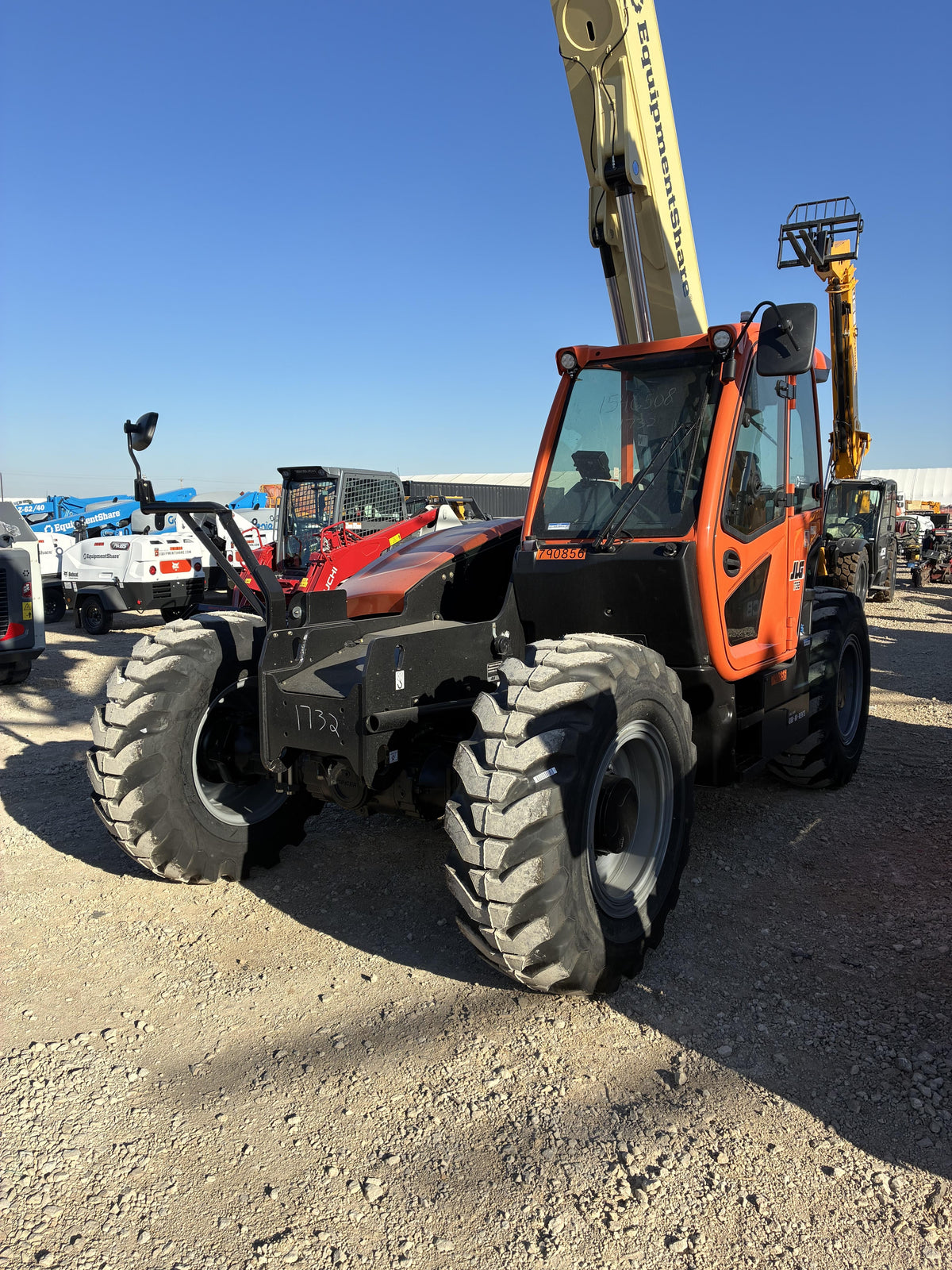 2026 JLG 1732