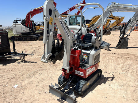 2022 TAKEUCHI TB210R