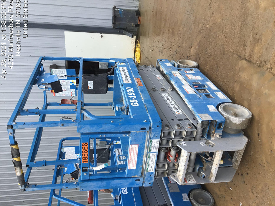 2020 Genie GS-1930 Solid Non Marking Tires, Beacon, Folding rails with half height swing gate