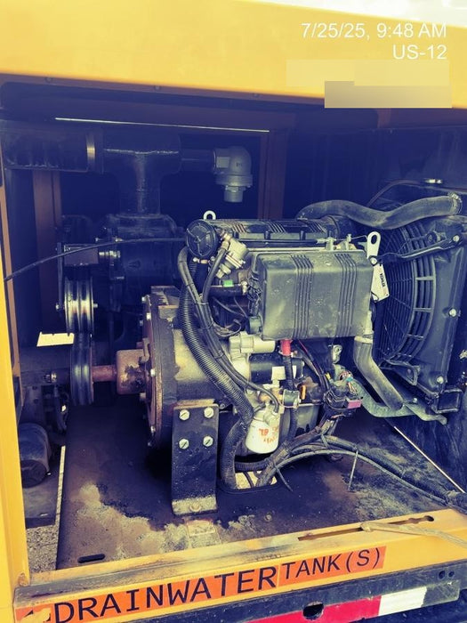 2022 Vac-Tron LP573XDT T4 Koehler Diesel Engine, 500 Gallon Debris Tank, x2 100 Gallon Water Tanks