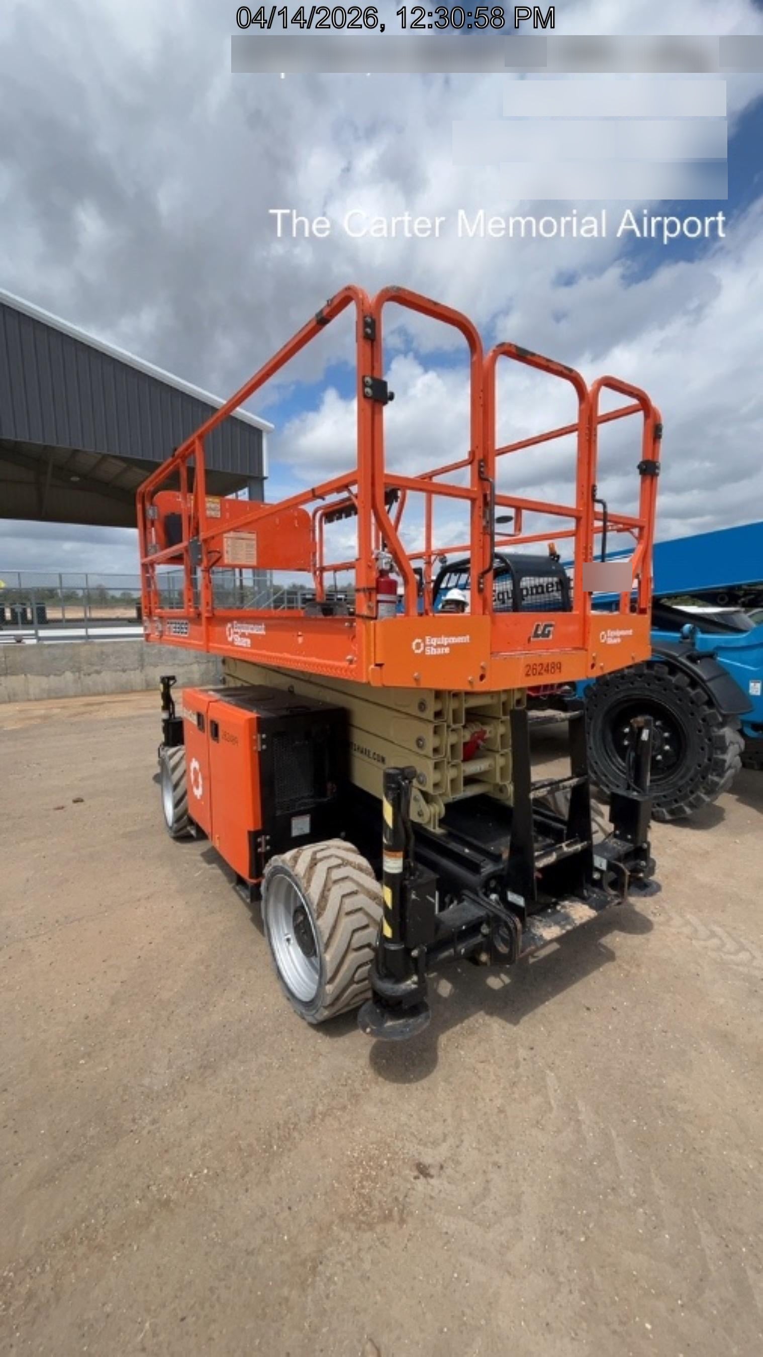 2022 JLG RT3369