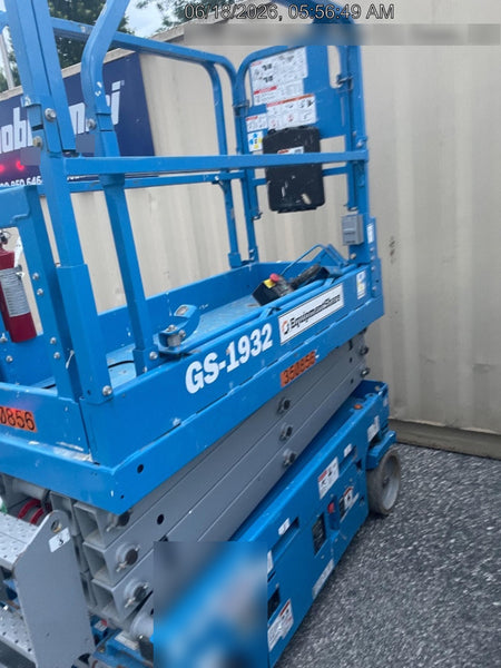 2023 GENIE GS-1932
