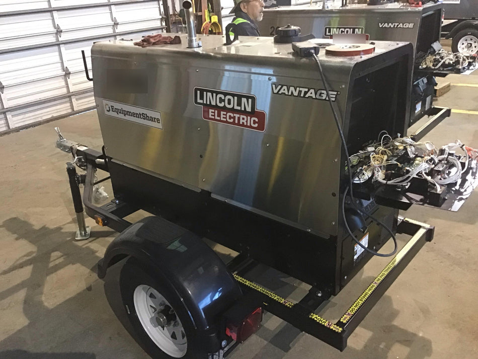 2019 Lincoln Electric Vantage 322 Lincoln Vantage 322 Welder w/Trailer, Light Kit, Cable Rack