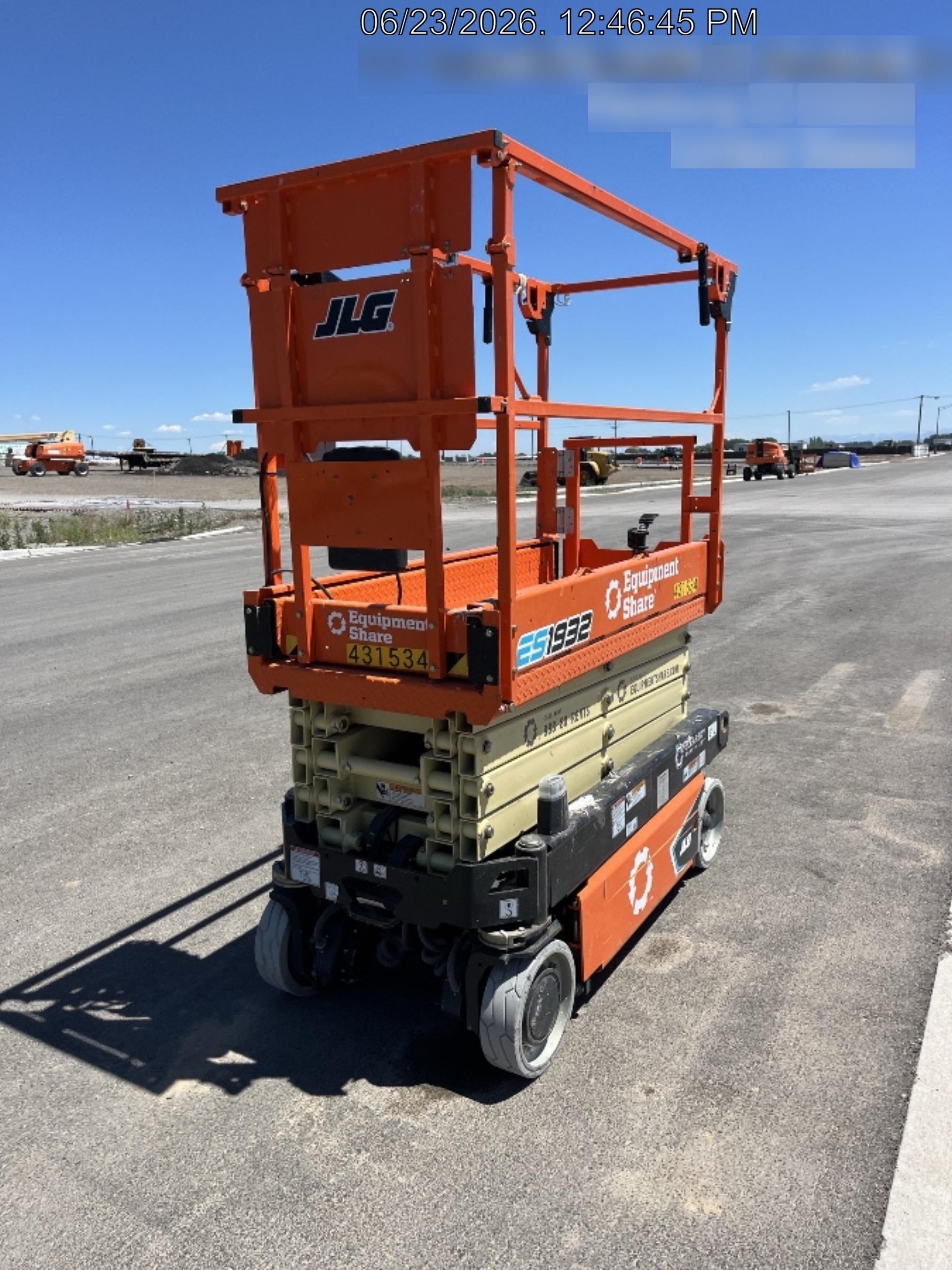 2024 JLG ES1932