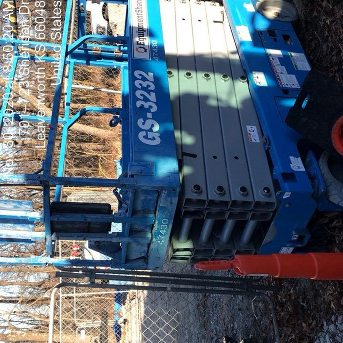 2020 Genie GS-3232 Standard, Folding half height swing gate