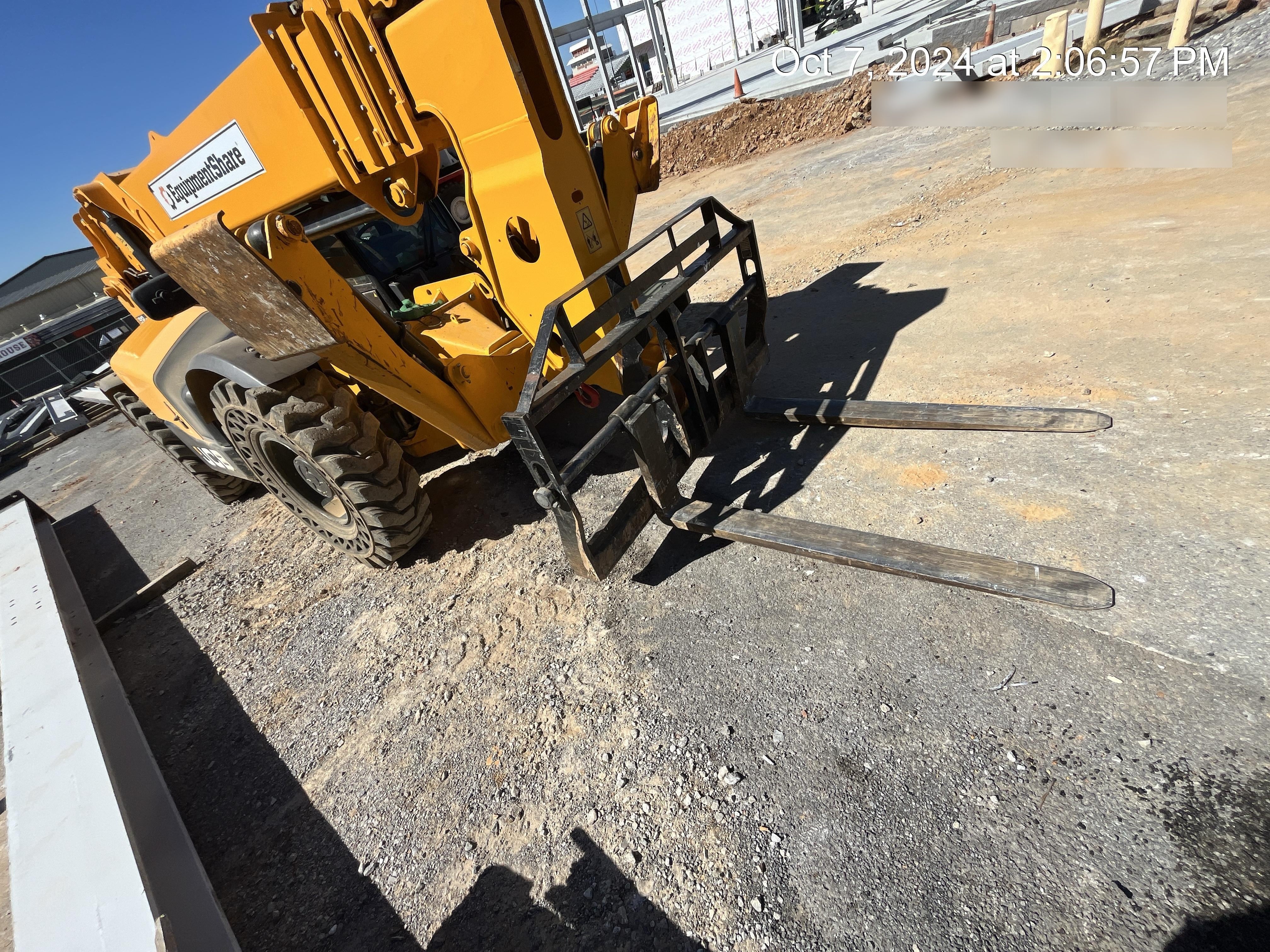 2023 JCB 512-56