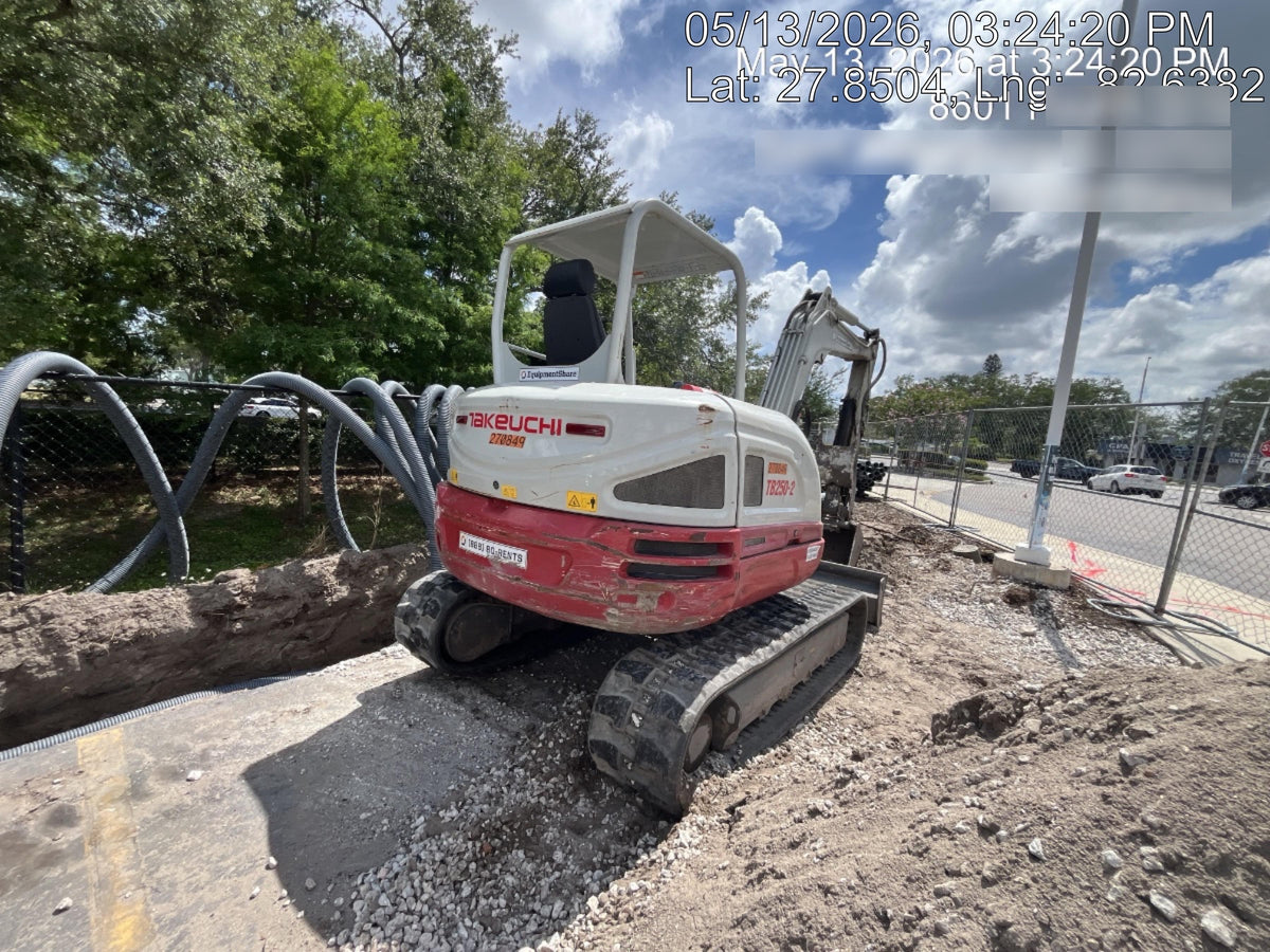 2022 TAKEUCHI TB250-2R