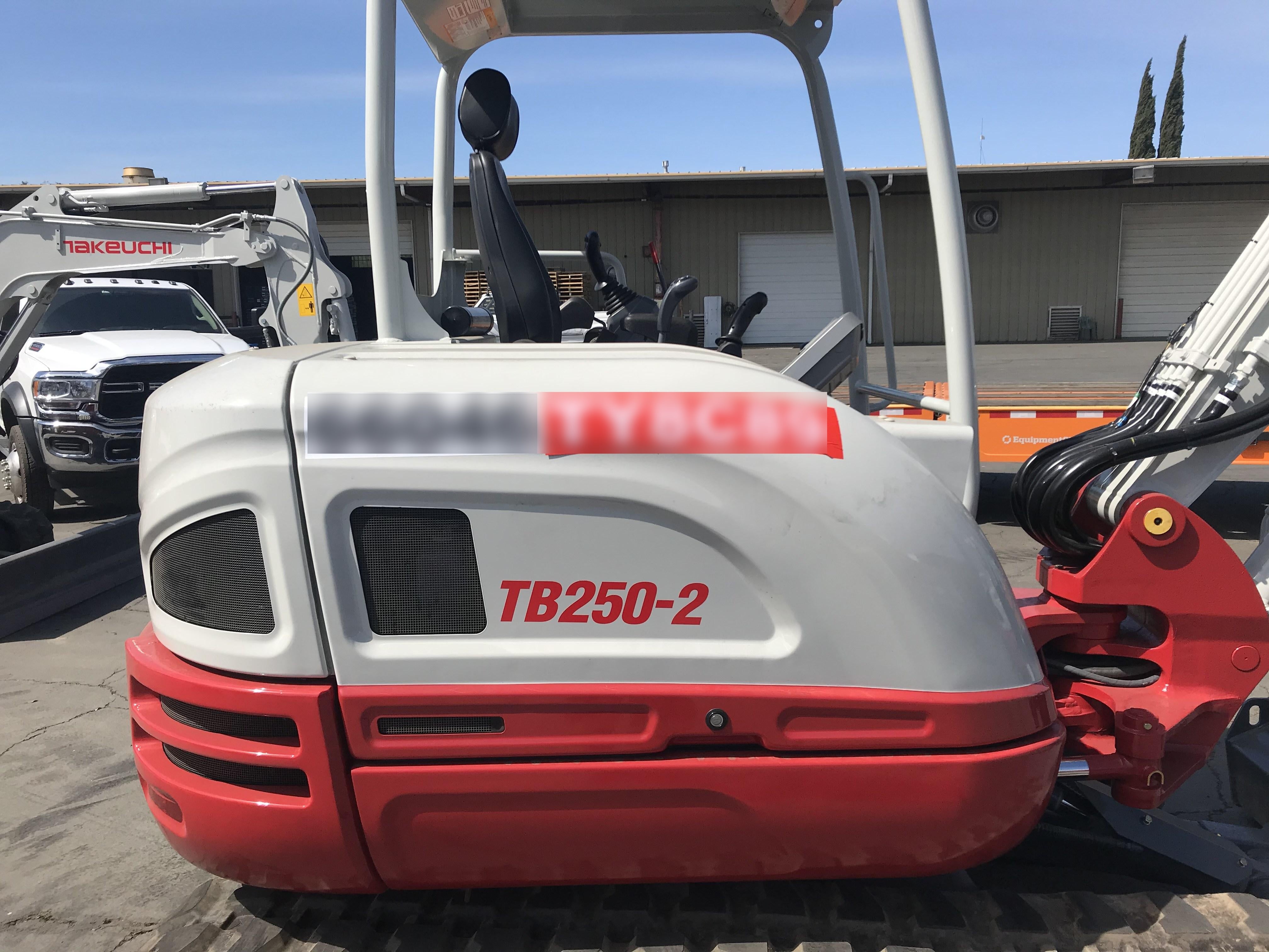 2020 TAKEUCHI TB250-2